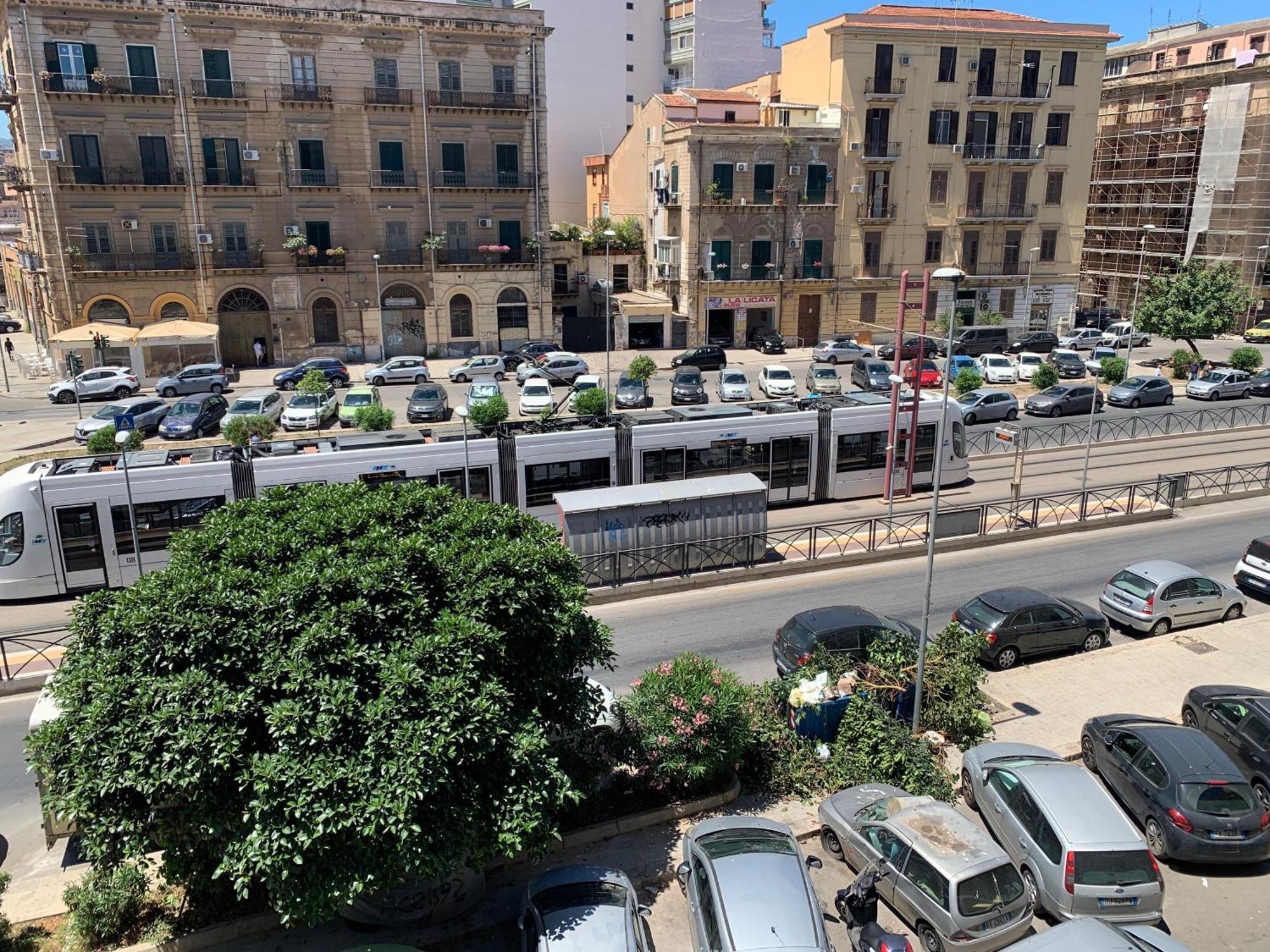 Central Station Palermo Esterno foto